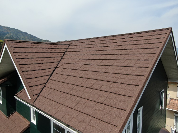 屋根カバー工法！安心・安全な屋根材