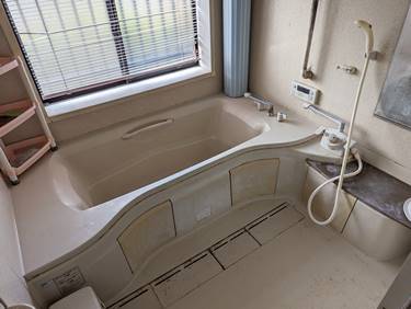 お掃除しやすい浴室とスッキリした開放感あるトイレ