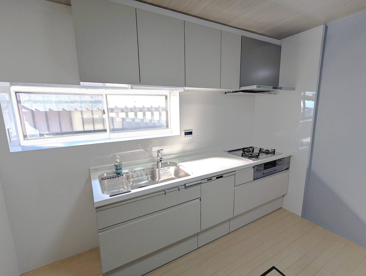 くすみカラーで素敵なキッチンに！ご家族皆で拘ったお気に入り空間♪