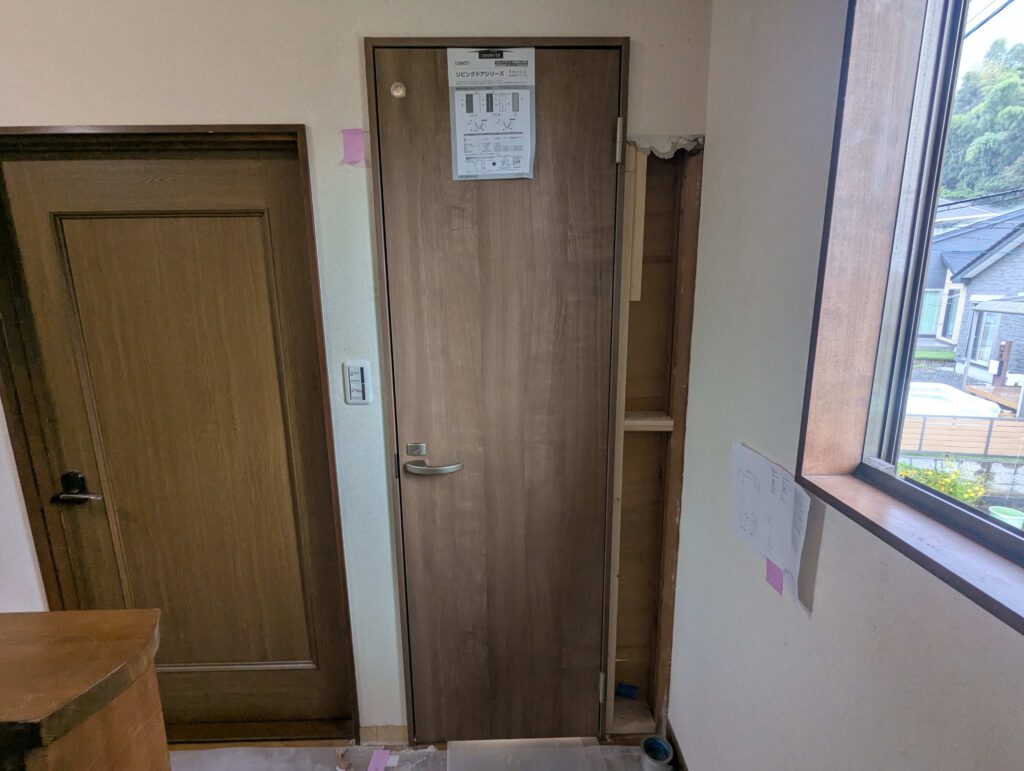 トイレドア取付