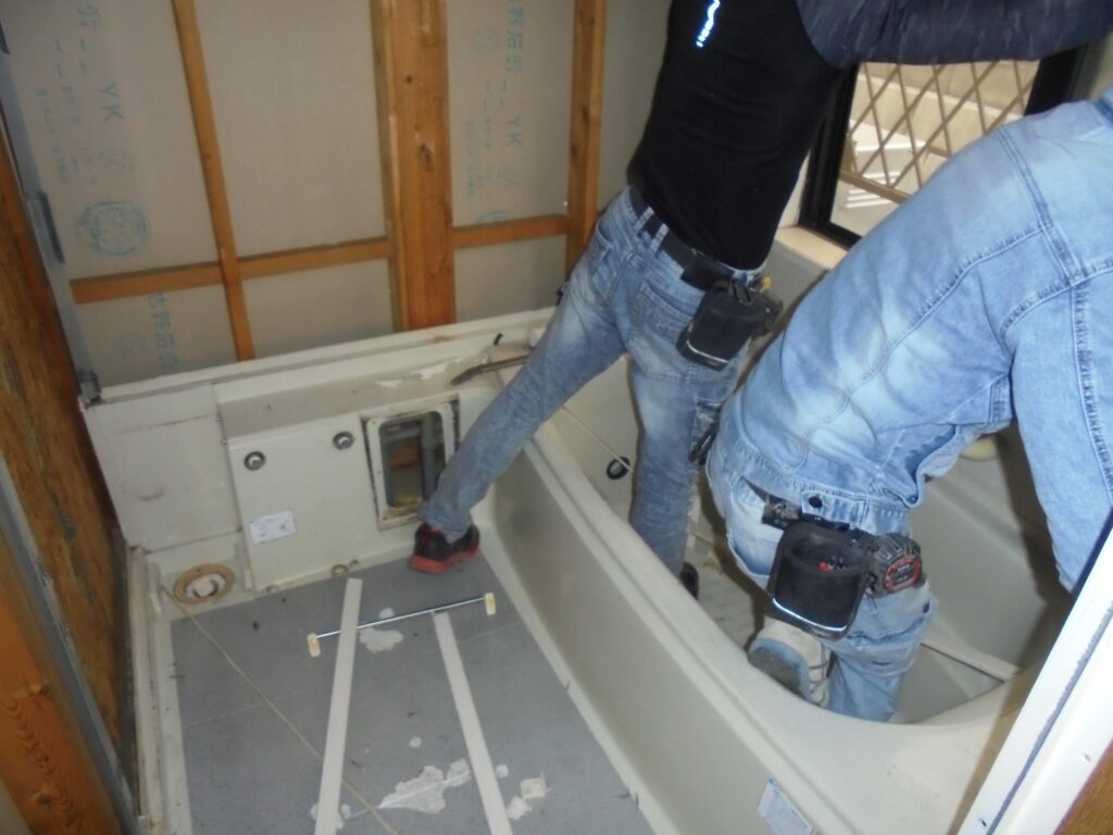 浴室解体