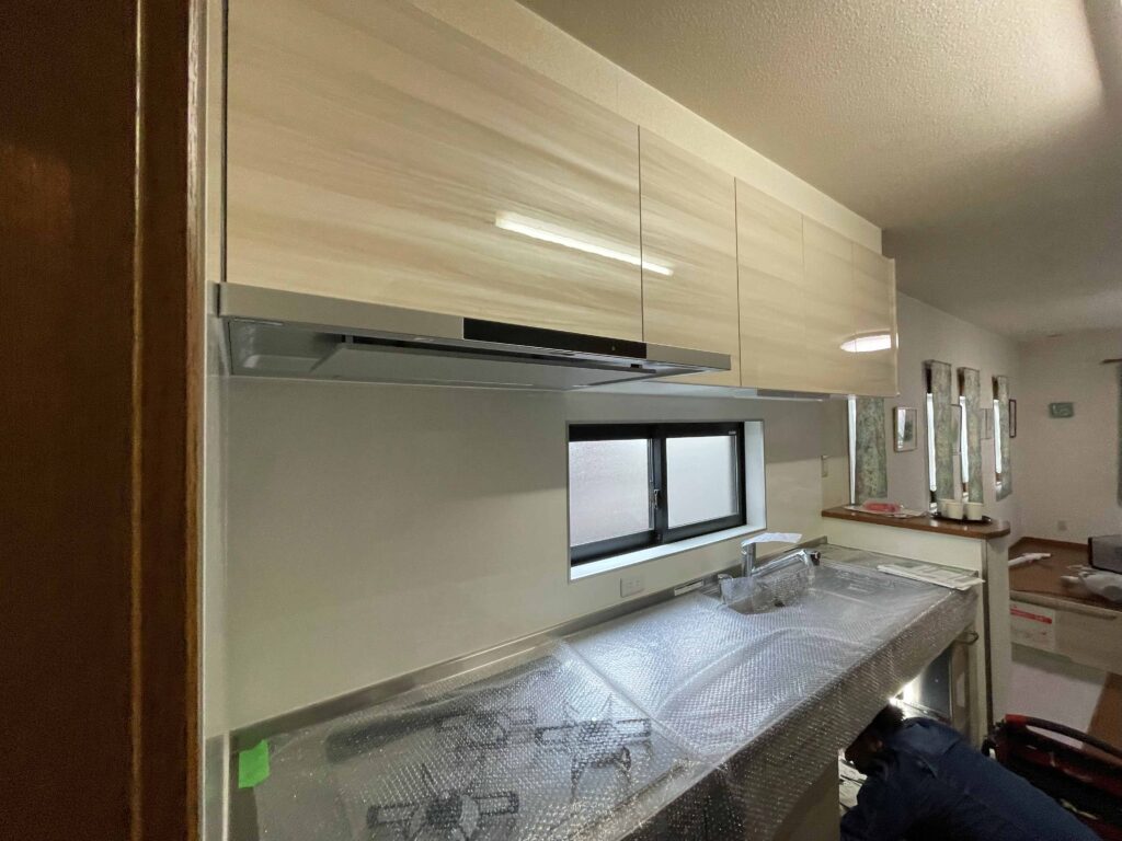 キッチン組み立て