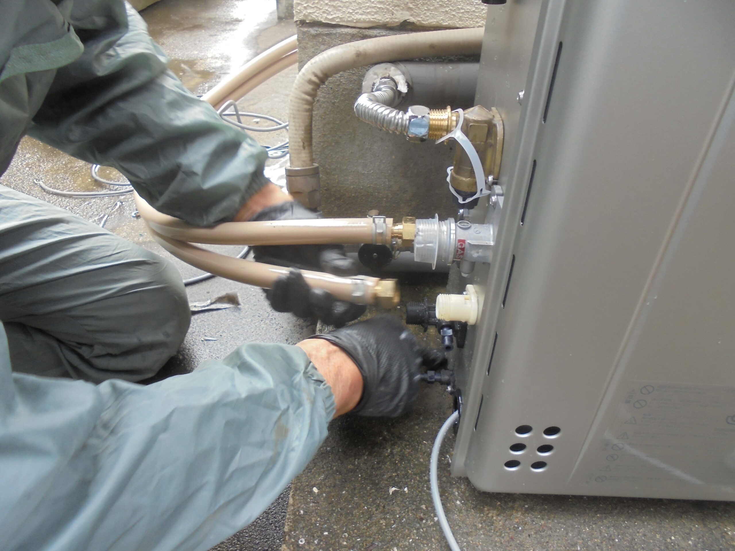 寒い時期のガス給湯器の故障