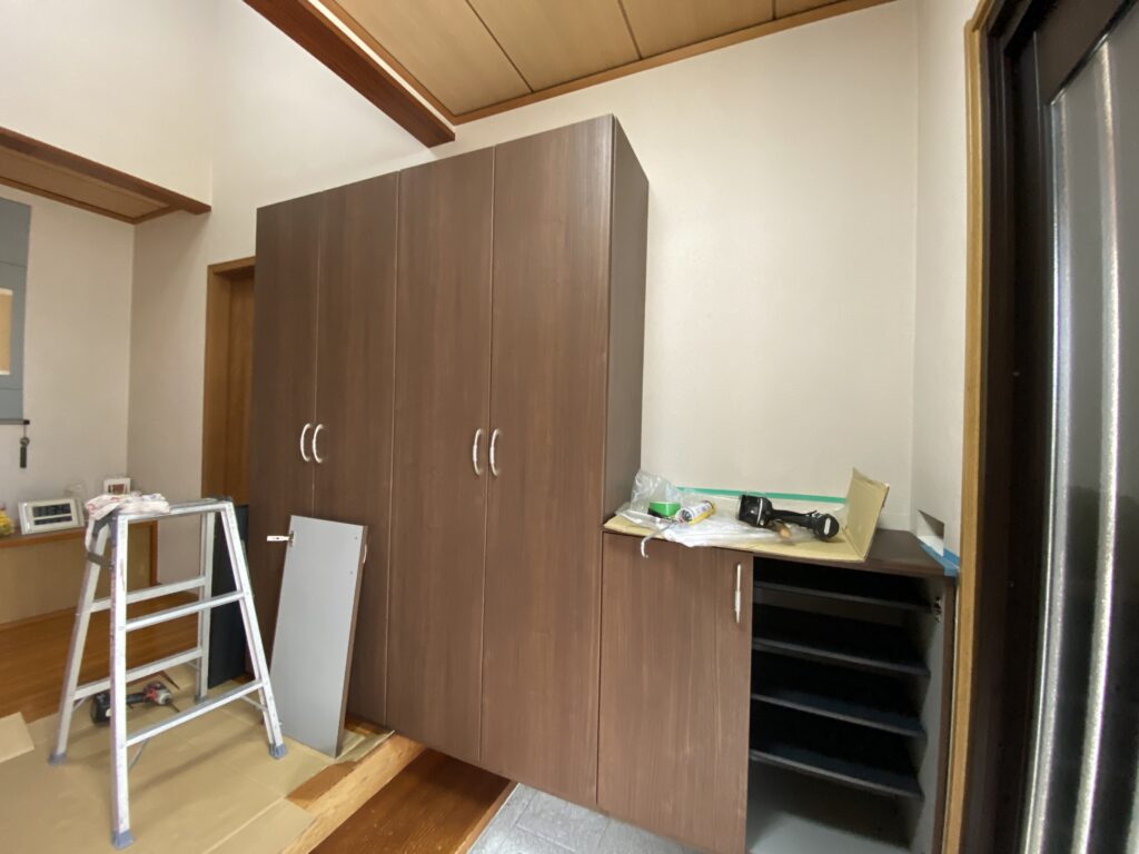 新規玄関収納設置