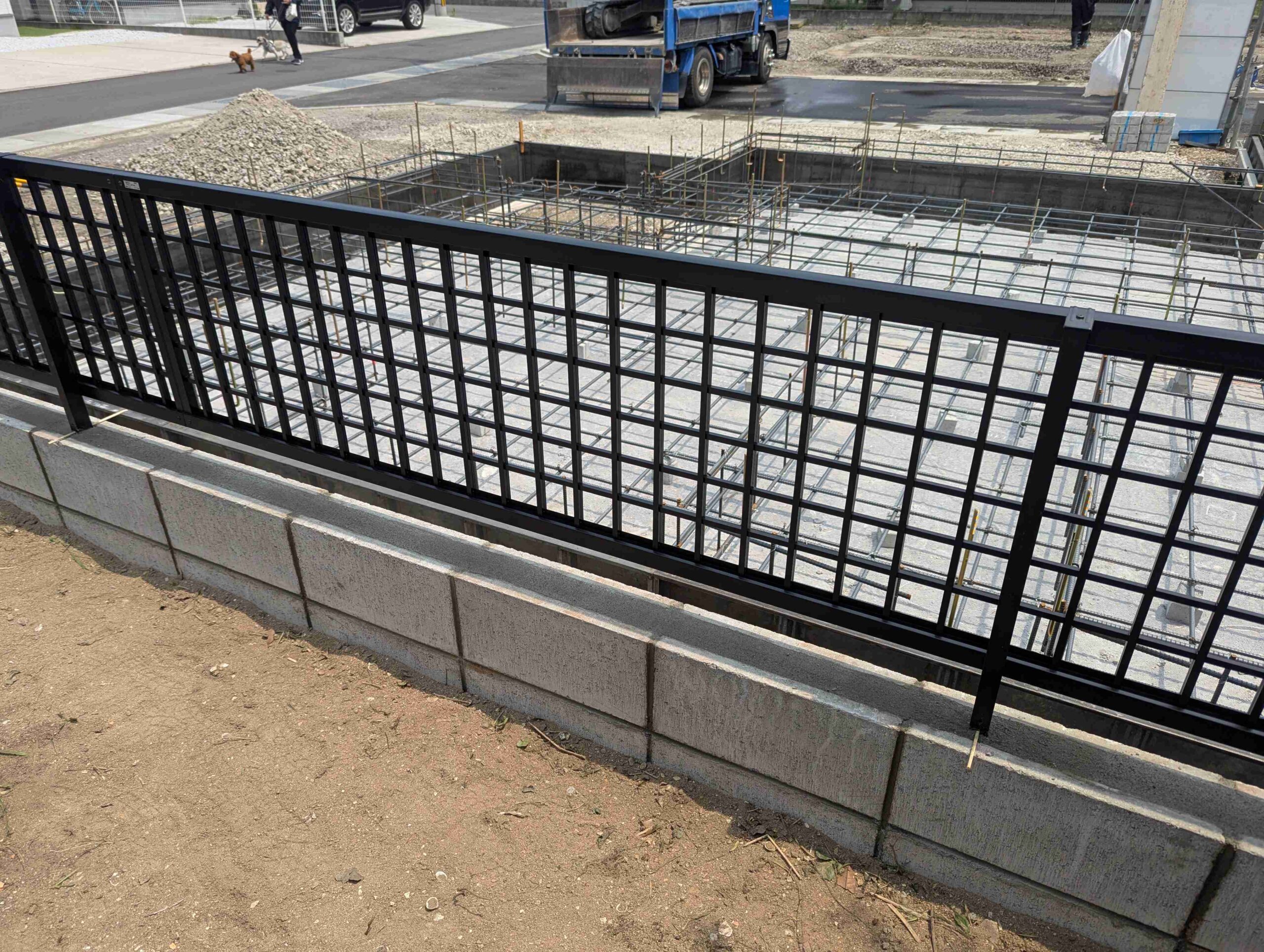 外構工事もお任せください！フェンス・ブロック工事編