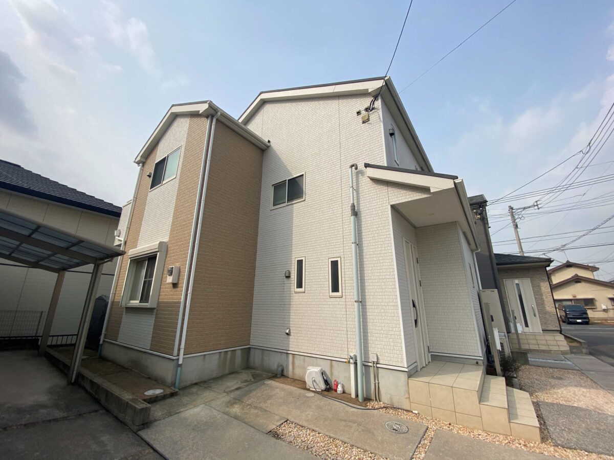 濃い紺色×ライトグレーの締まってカッコイイ外観にイメージチェンジ☆