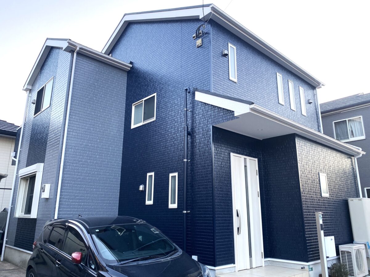 濃い紺色×ライトグレーの締まってカッコイイ外観にイメージチェンジ☆