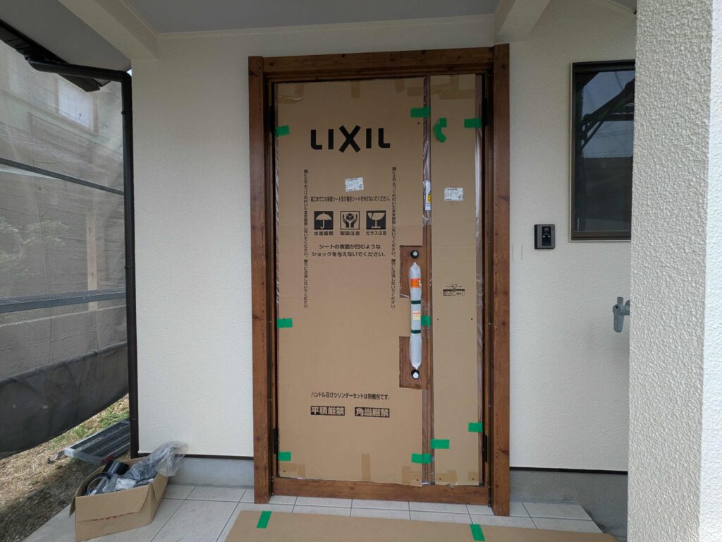 玄関ドア取替え